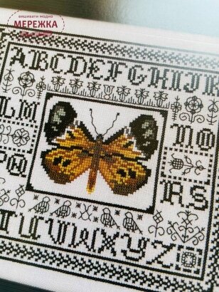 Схема для вишивання Rosewood Manor Golden Watercolor Butterfly фотографія