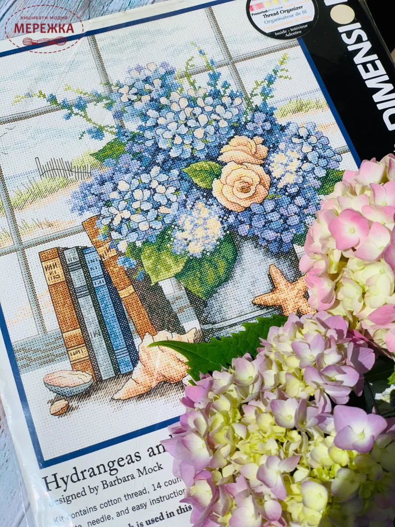 Hydrangea4936ページ Набір для вишивання хрестиком Dimensions Hydrangeas and Shells