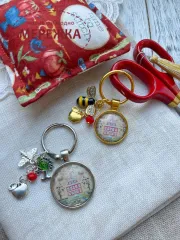 Фото Hobby Bee Маячок для ножиць Elizabeth Furniss 1836