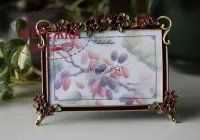 Фото Шовковиця Рамка для оформлення Frame FLORAL WIDE Red Червона 18,5х14,5см (віконце 15,8х9,5см) FFWR