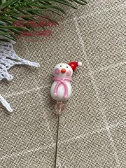 Фото Hobby Bee Голка-пін Сніговик в шапці Санти