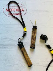 Фото голківниця з ремінцем