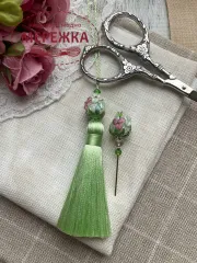 Фото Hobby Bee Набір китичка та голка-пін З салатовими бутонами з квітами