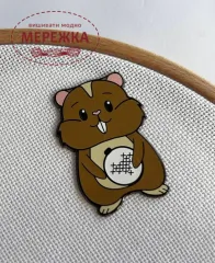 Фото Голківниця Мережка Фірмовий магніт "Вишивальний хом'як"
