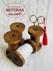 Фото котушка світле дерево