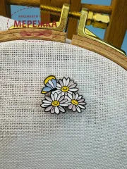 Фото Фірмовий магніт "Маргаритки"