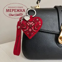 Фото Набір для вишивання хрестиком WonderlandCrafts шарм на сумку  на штучній шкірі FLHL-139