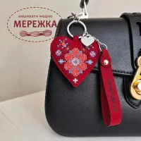 Фото Набір для вишивання хрестиком WonderlandCrafts шарм на сумку  на штучній шкірі FLHL-141