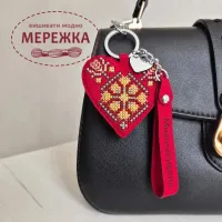 Фото Набір для вишивання хрестиком WonderlandCrafts шарм на сумку  на штучній шкірі FLHL-161