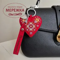 Фото Набір для вишивання хрестиком WonderlandCrafts шарм на сумку  на штучній шкірі FLHL-151