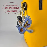 Фото Набір для вишивання хрестиком WonderlandCrafts шарм для сумки на штучній шкірі FLHL-110