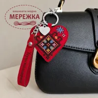 Фото Набір для вишивання хрестиком WonderlandCrafts шарм на сумку  на штучній шкірі FLHL-156