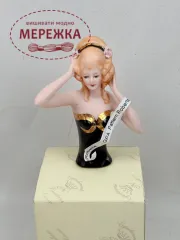 Фото BrieRose/Puntiantichi Півлялька порцелянова Roberta