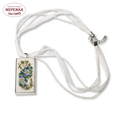 Фото набір для вишивання кулона Ретро