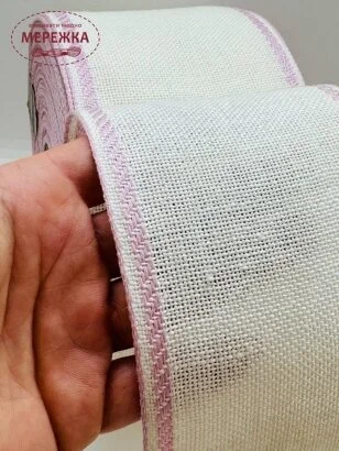 Стрічка Vaupel and Heilenbeck біла, кант ніжно-бузковий, 9 см. 850/90