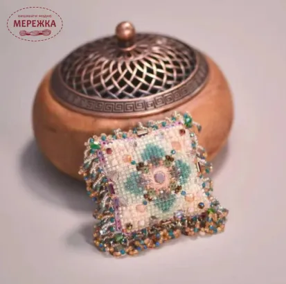 Фото Набір для вишивання бісером Imake Lucky grass Pincushion-MINI i-mini-032