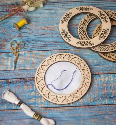 Фото П'яльця для вишивання WonderstitchUA магнітні, 20 см. (15 см.)+підставка SET3