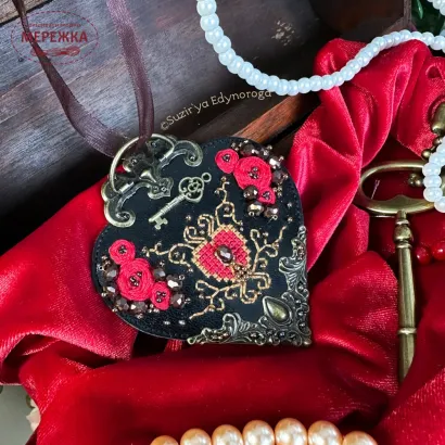 Фото Набір для вишивання хрестиком Сузір'я Єдинорога Таємниця почуттів (основа - шкірозамінник) 1131