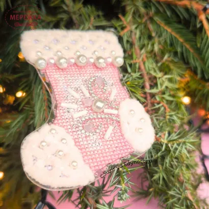 Фото Набір для вишивання хрестиком Сузір'я Єдинорога Рожевий чобіток (прозора з гнучкого пластика) 1128 гн