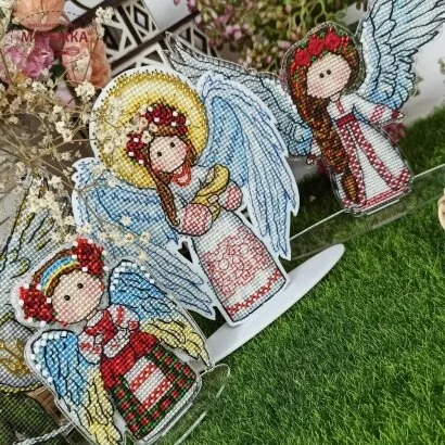 Фото Набір для вишивання хрестиком Сузір'я Єдинорога Янгол життя (біла акрилова основа+підставка) 1012