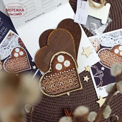 Фото Набір для вишивання хрестиком Сузір'я Єдинорога Мереживо в сердці (дерев'яна основа) 040