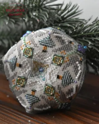 Фото Вікторія Попович Схема 12 days of Christmas Day2 Biscornu (День2 Горлиці) VP-057-2