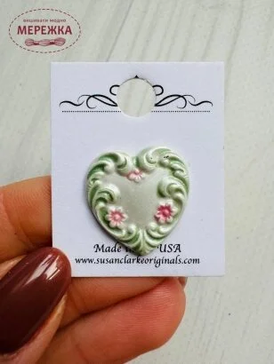 Фото Пришивний елемент Susan Clarke Originals White Heart Button BE-196