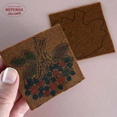 Фото Набір для вишивання бісером Craftway Брошка Горобина B-021