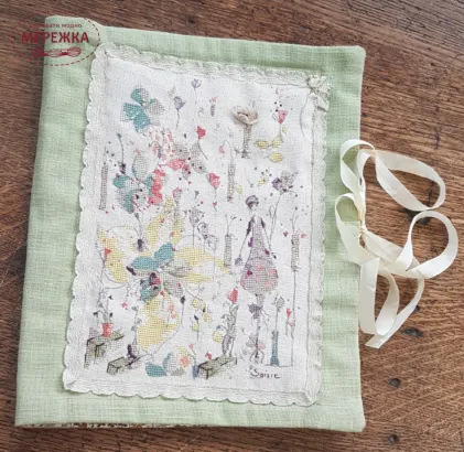 Фото  Au Ver a Soie Набір для вишивки хрестиком Cache Livre Reve de Fleurs -  Soizic KITSOIZIC