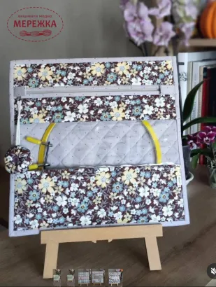 Фото Органайзер для рукоділля Катерина Бутитер конверт  Квіти-3  темно-коричневий/бежевий  20*20 см.