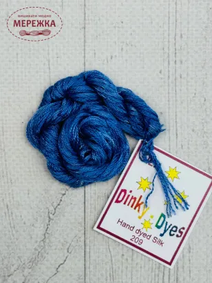 Фото Dinky Dyes шовк ручного фарбування Blueberry DD209