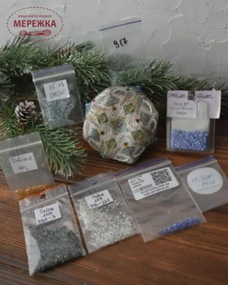 Фото Вікторія Попович Схема 12 days of Christmas Day2 Biscornu (День2 Горлиці) VP-057-2