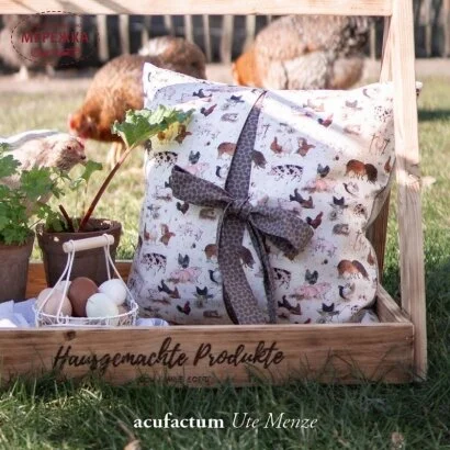 Фото Декоративна тканина Acufactum Stoff Stallgeschichten 3523-841