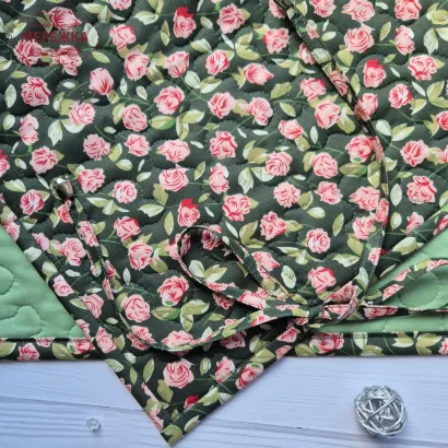 Фото JustCraft Рол для зберігання вишитих робіт з валиком, 50*70 см.(троянди на темно-зеленому)
