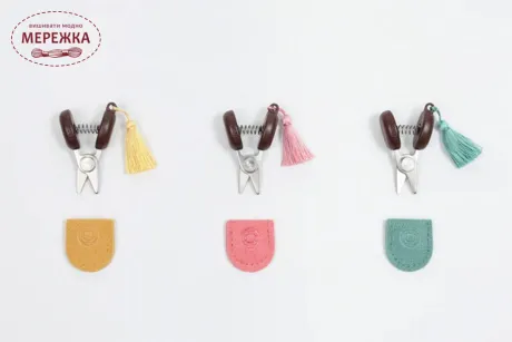 Фото Cohana Подарунковий набір: міні-ножиці Seki Mini Scissors та міні-сумка зі шнурком Mini Drawstring Pouch Set, Yellow 45-401