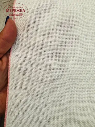 Фото Стрічка Vaupel and Heilenbeck льон 100%, біла, рожеве листя, 28.5 см. 