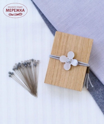 Фото Cohana Швейні шпильки Glass Sewing Pins in a Cherry-Wood Box, Grey 45-210