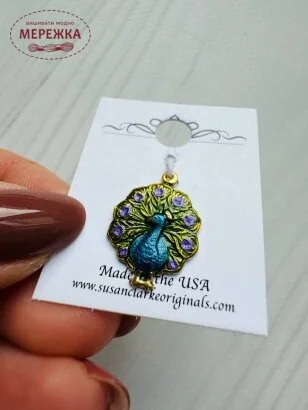 Фото Susan Clarke Originals Peacock Charm C-592