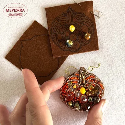 Фото Набір для вишивання бісером Craftway Брошка Гарбузик B-029