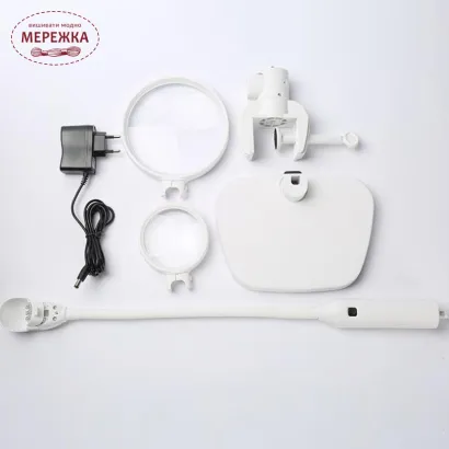 Фото лупа з підсвічуванням 7763