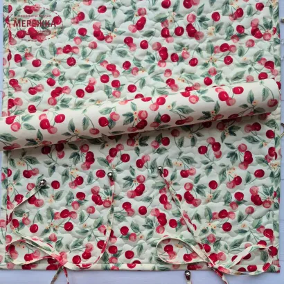 Фото JustCraft Рол для зберігання вишитих робіт з валиком, 50*70 см. (вишня на молочному)