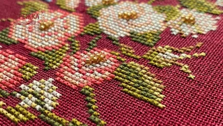 Фото Вікторія Попович Схема The Lady Gardener (Пані Садівниця)+пак бісеру VP-029