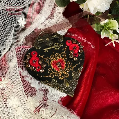 Фото Набір для вишивання хрестиком Сузір'я Єдинорога Таємниця почуттів (основа - шкірозамінник) 1131