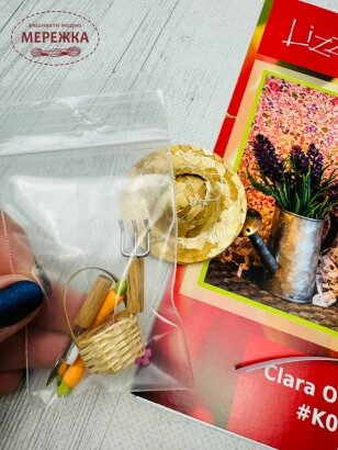 Фото Lizzie Kate Схема Clara O'Hare+пришивні елементи К05