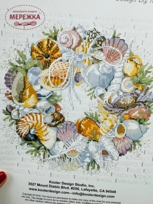 Фото Kooler Design Studio Схема Seashell Wreath (Nancy Rossi) KDS-1883