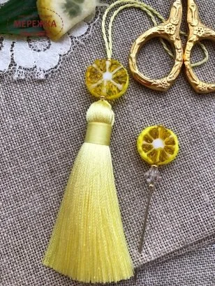 Фото Hobby Bee Набір голка-пін+китичка "Лимонні дольки"