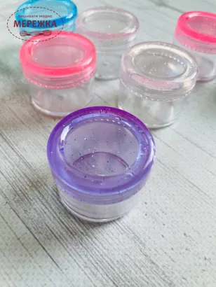 Фото органайзер для бісеру з кольоровою кришкою