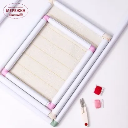 Фото П'яльця для вишивання Snap, білі 15*15 см.