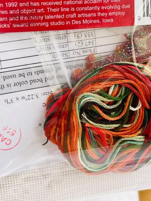 Фотографія Набір для вишивання у змішаній техніці Mill Hill Знайди кохання ST14-2113