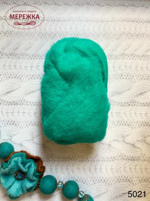 Фото вовна для валяння, колір зелений